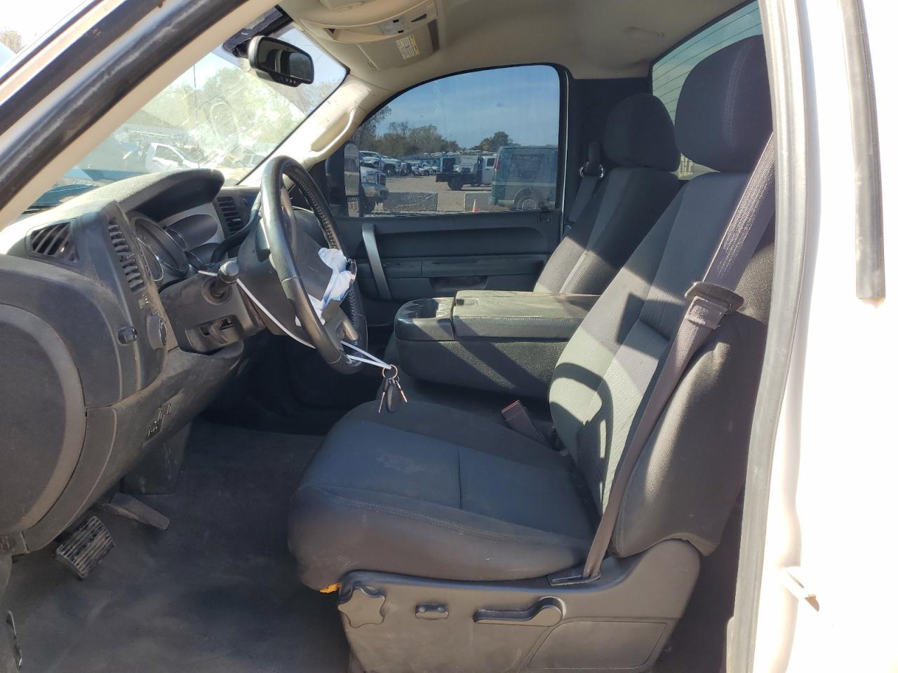 2014 Chevrolet 2500 - Image 7