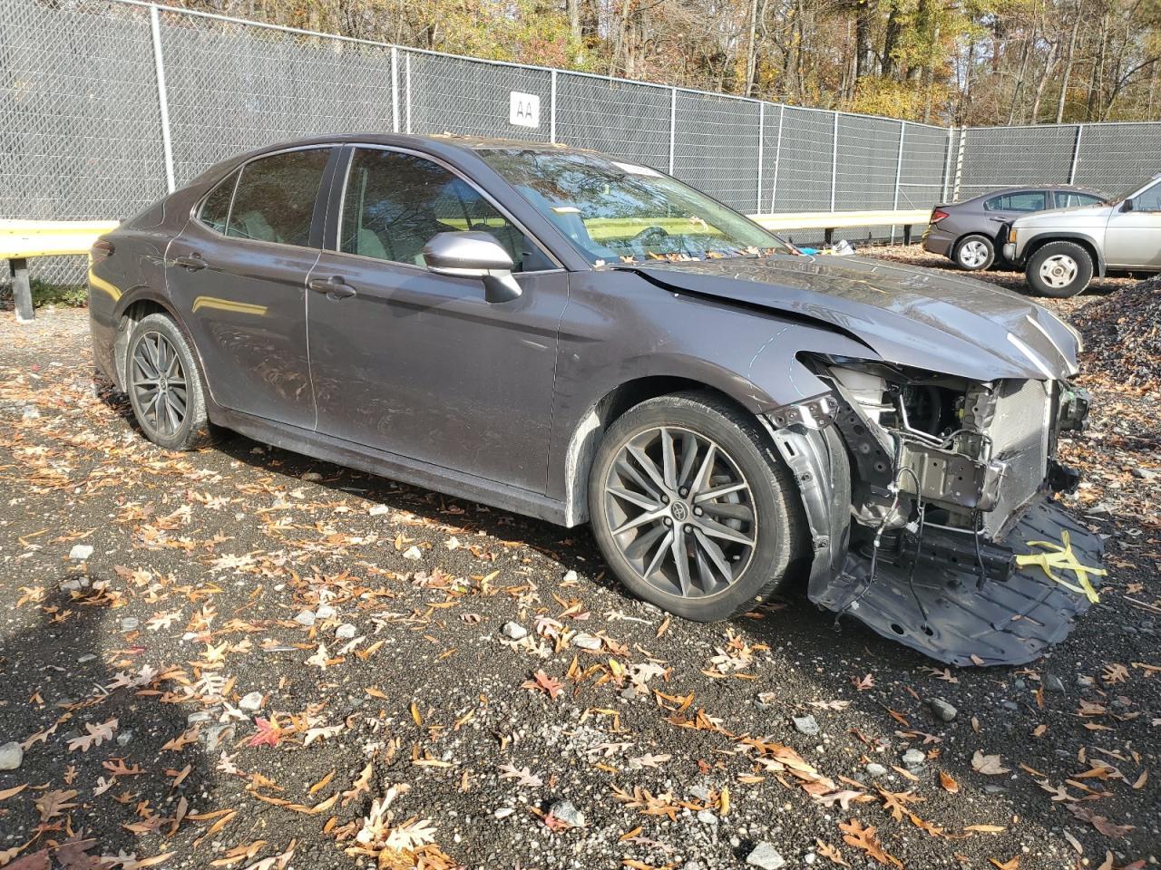 2021 Toyota Camry Se - Фото 4