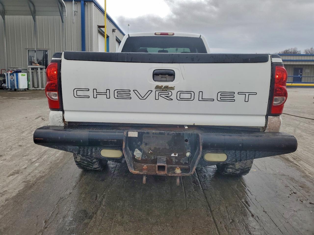 2004 Chevrolet Silverado C2500 Heavy Duty - Image 6