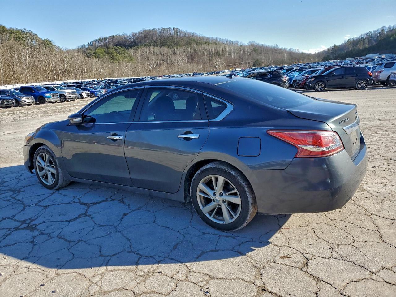 2013 Nissan Altima 2.5 - Фото 2