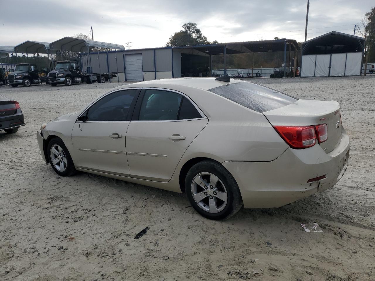 2015 Chevrolet Malibu Ls - Image 2