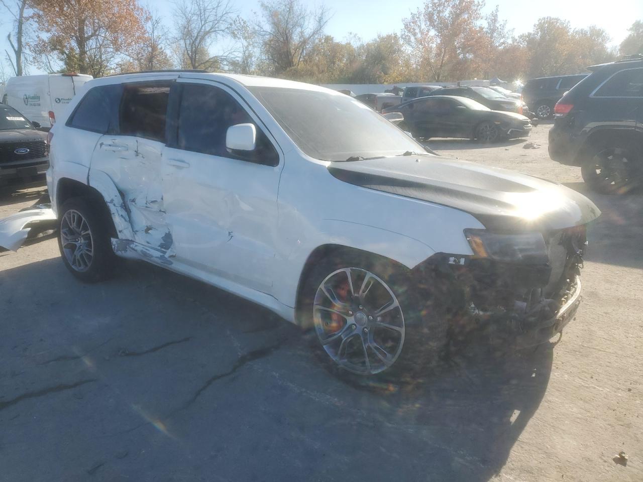 2014 Jeep Grand Cherokee Srt-8 - Image 4