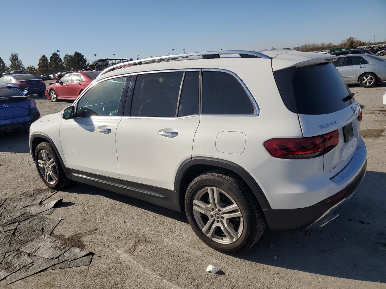 2022 Mercedes-Benz Glb 250 4Matic - Фото 2