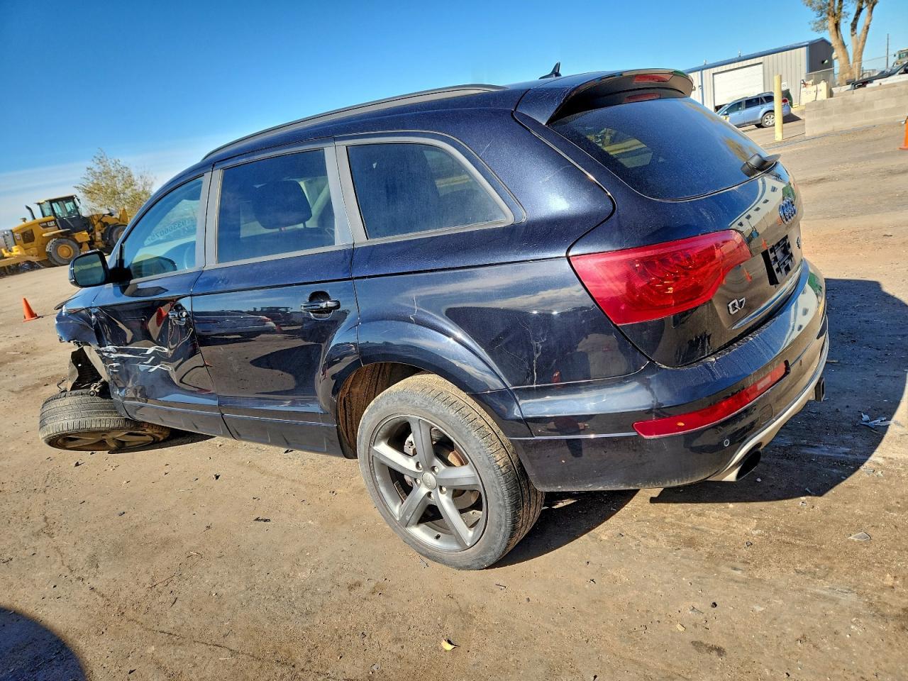 2015 Audi Q7 Premium Plus - Image 2