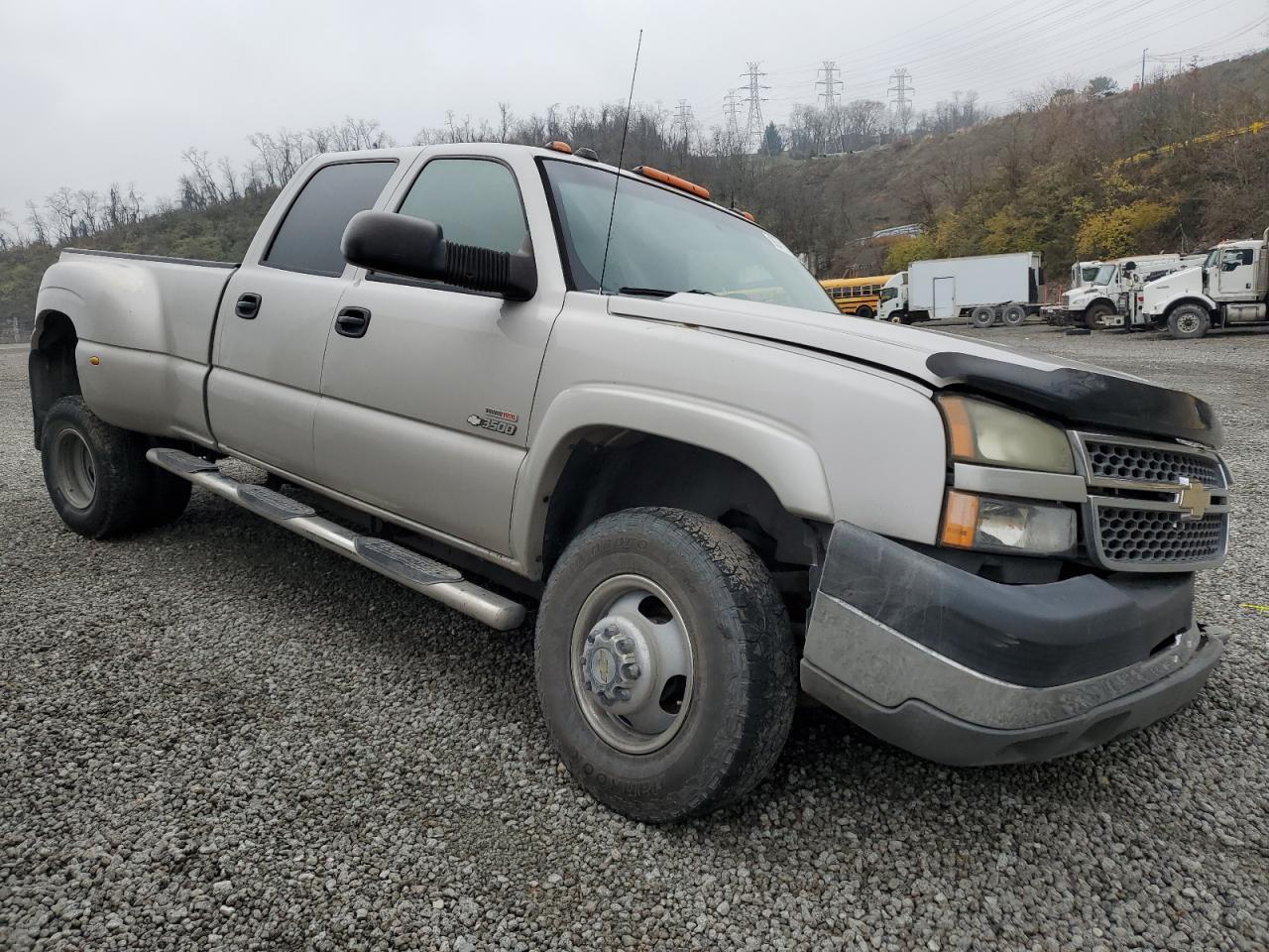 2005 Chevrolet Silverado K3500 - Image 4