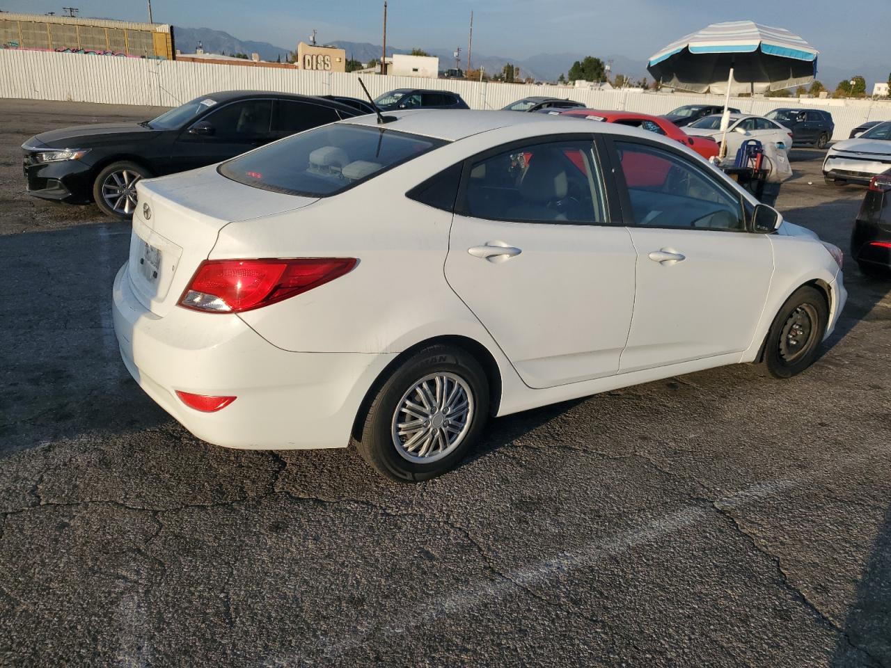 2016 Hyundai Accent Se - Image 3