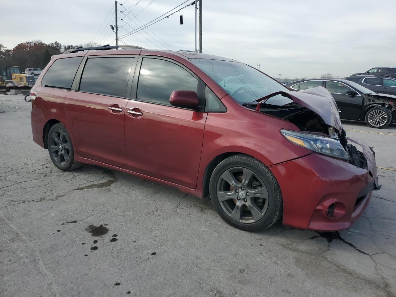 2017 Toyota Sienna Se - Фото 4
