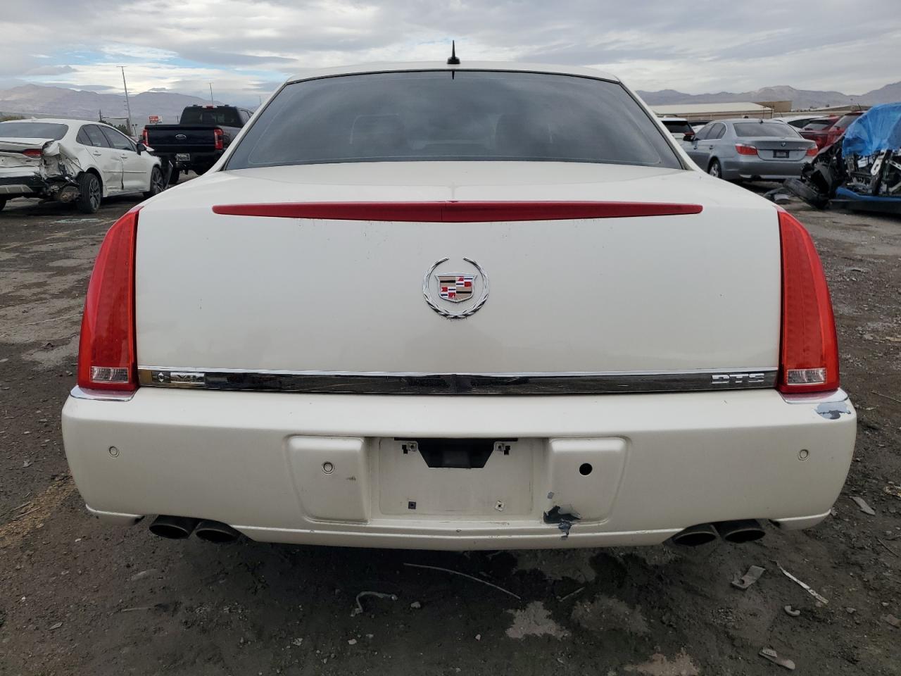2008 Cadillac Dts - Image 6