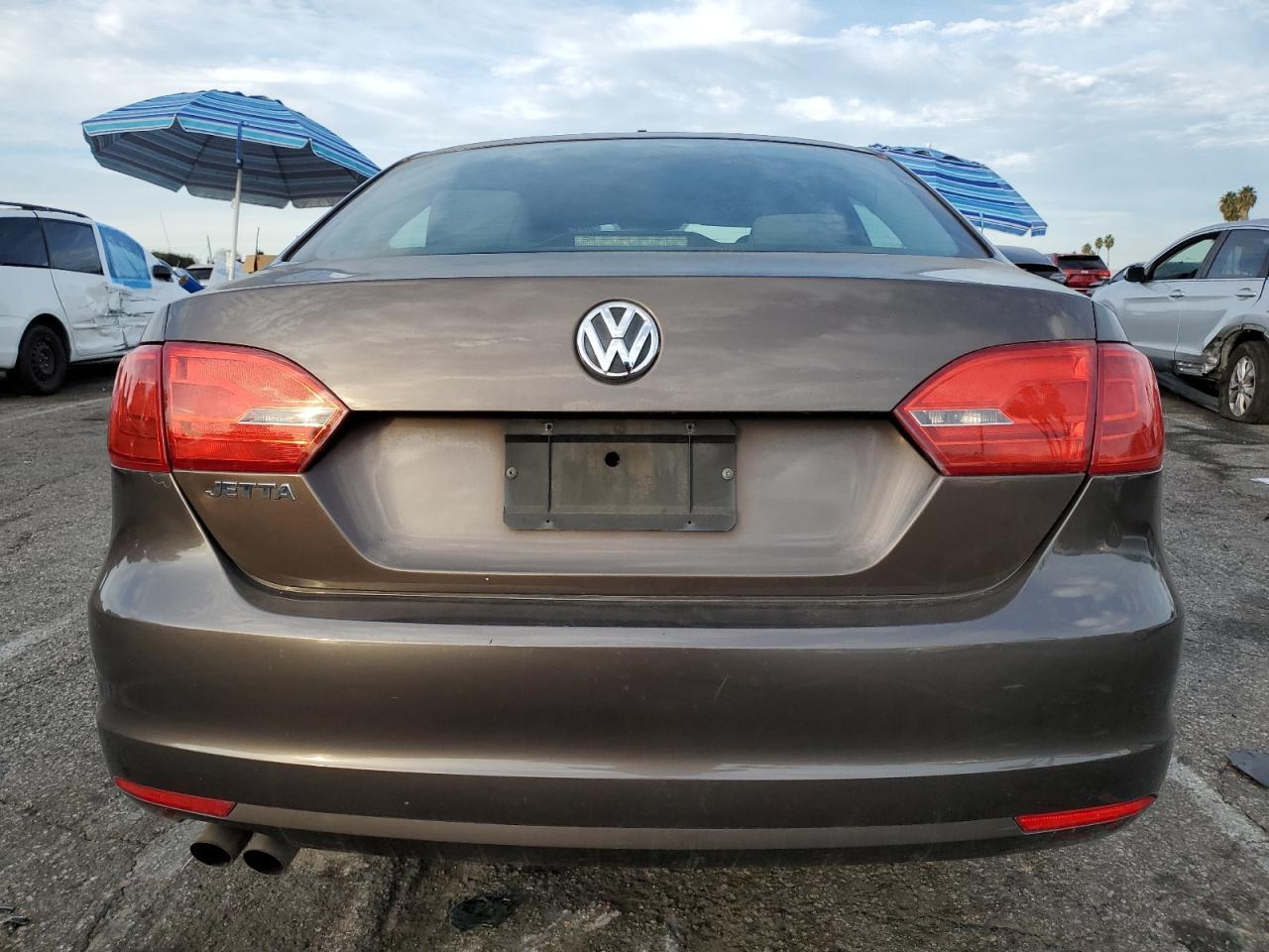 2014 Volkswagen Jetta Base - Image 6