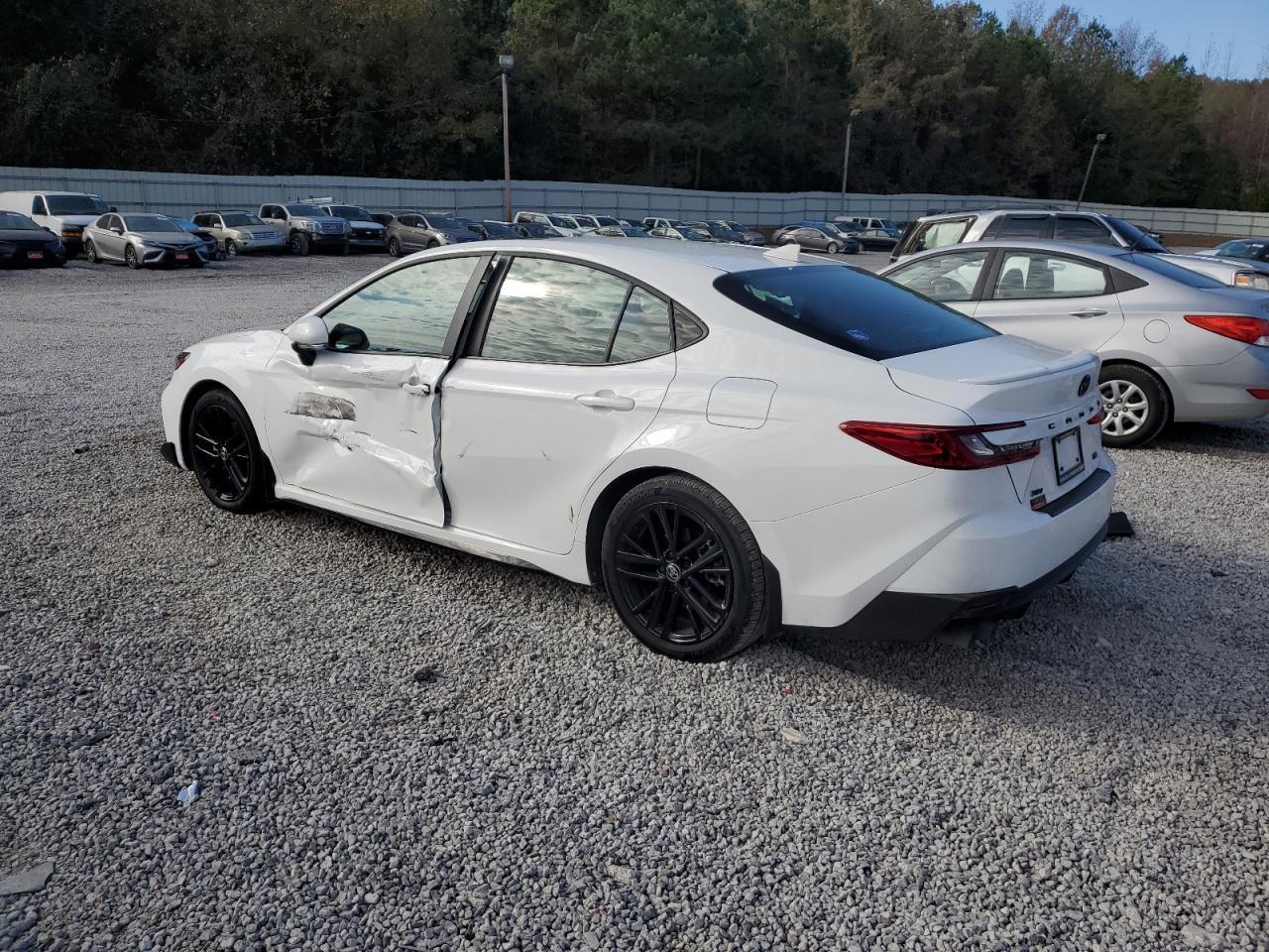 2025 Toyota Camry - Фото 2