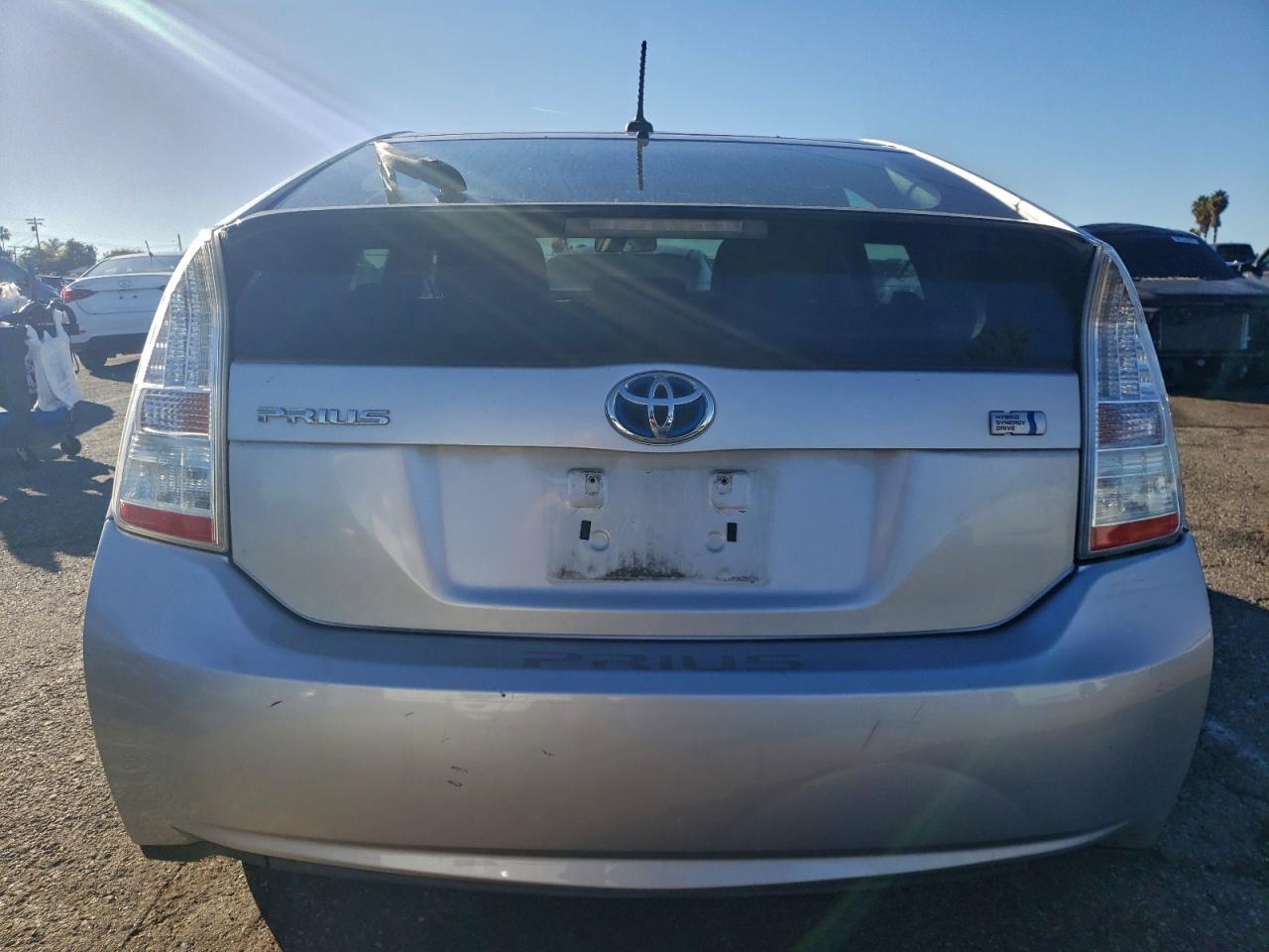 2011 Toyota Prius - Фото 6