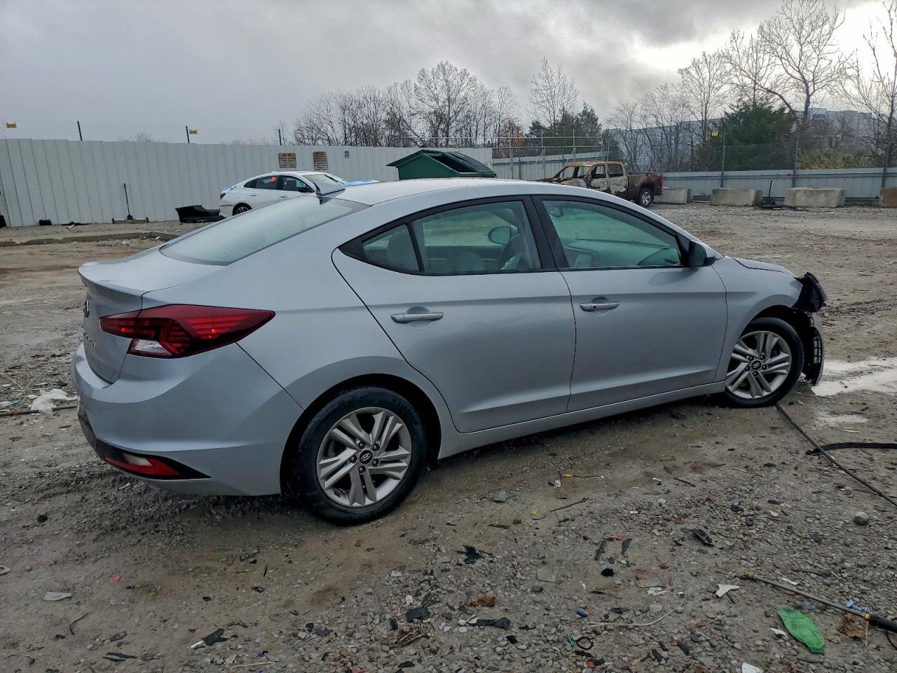 2020 Hyundai Elantra Value Edition - Фото 3