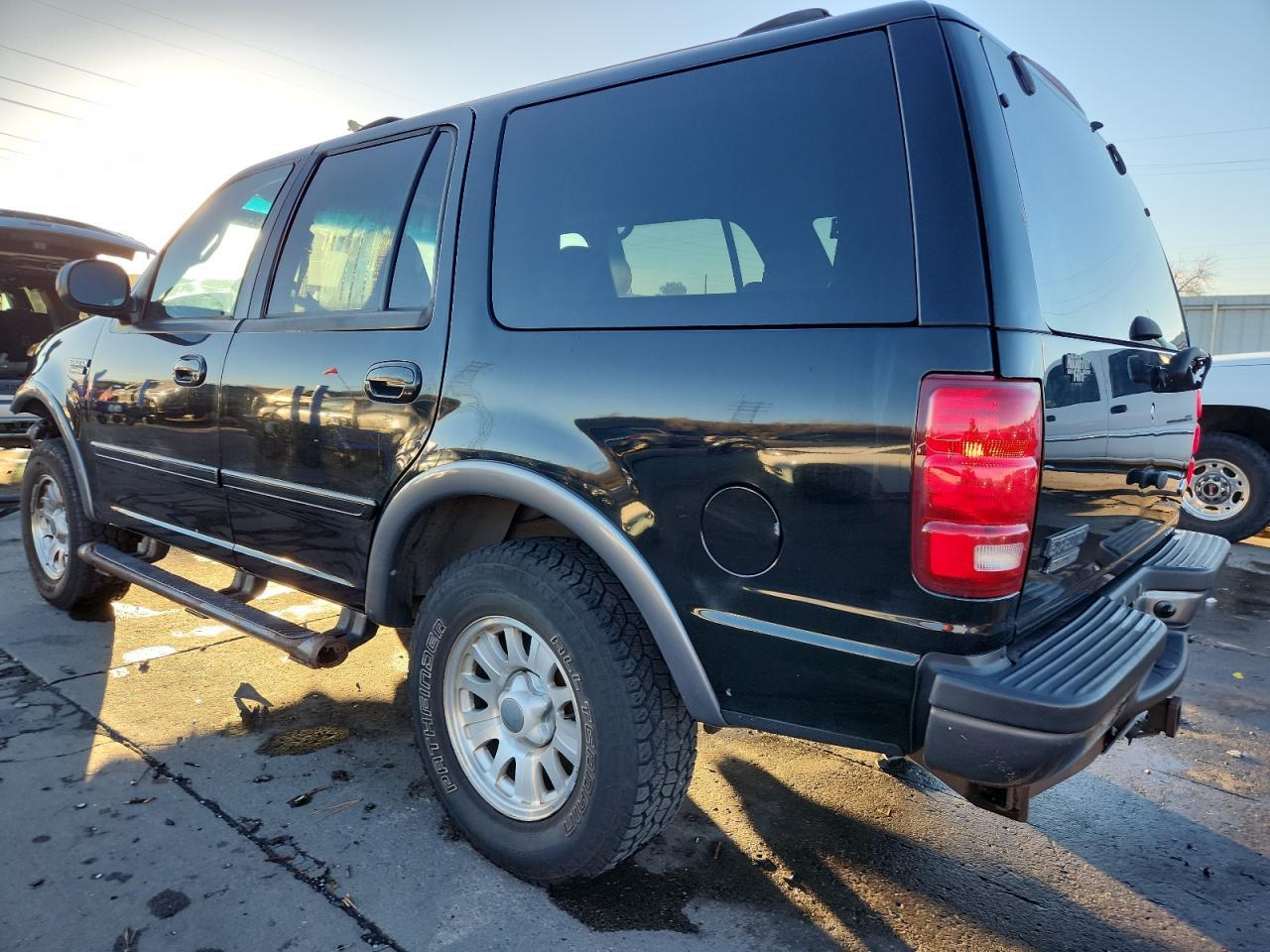 2002 Ford Expedition Xlt - Фото 2