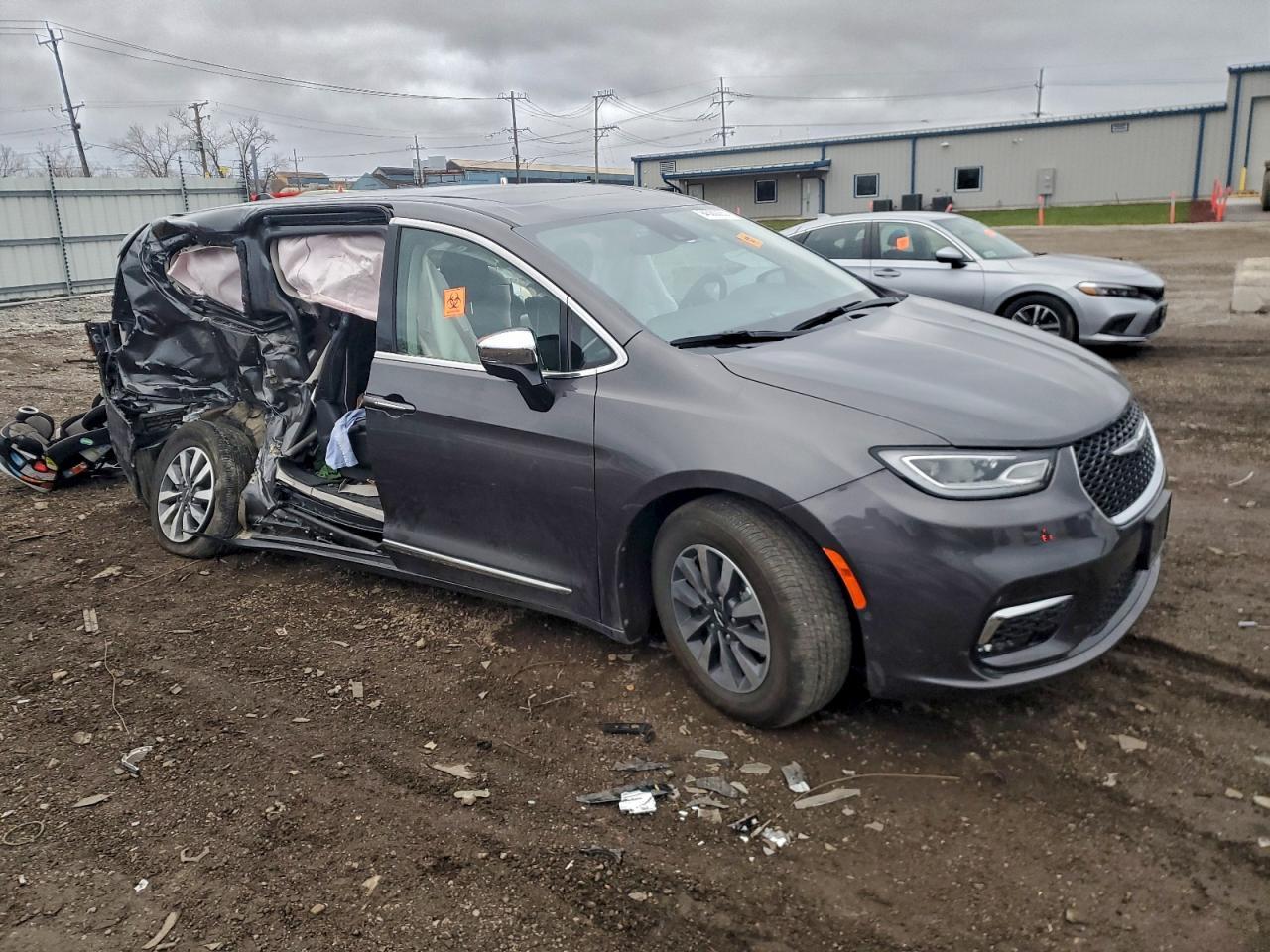 2023 Chrysler Pacifica Hybrid Limited - Фото 4