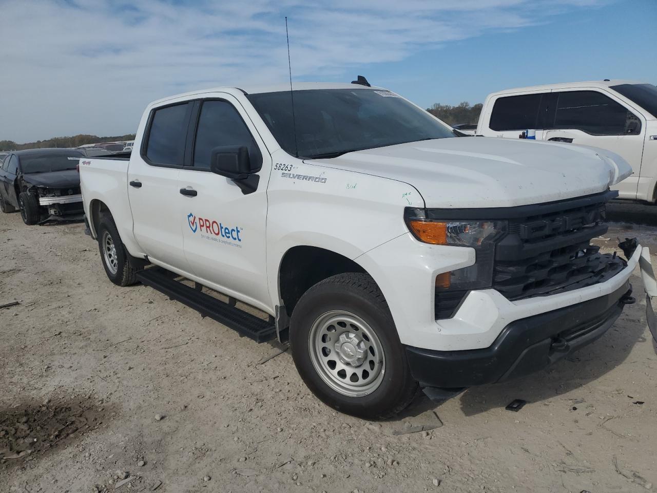2025 Chevrolet Silverado K1500 - Фото 4
