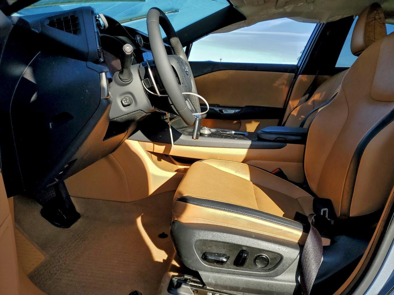 2023 Lexus Rz 450E - Image 7