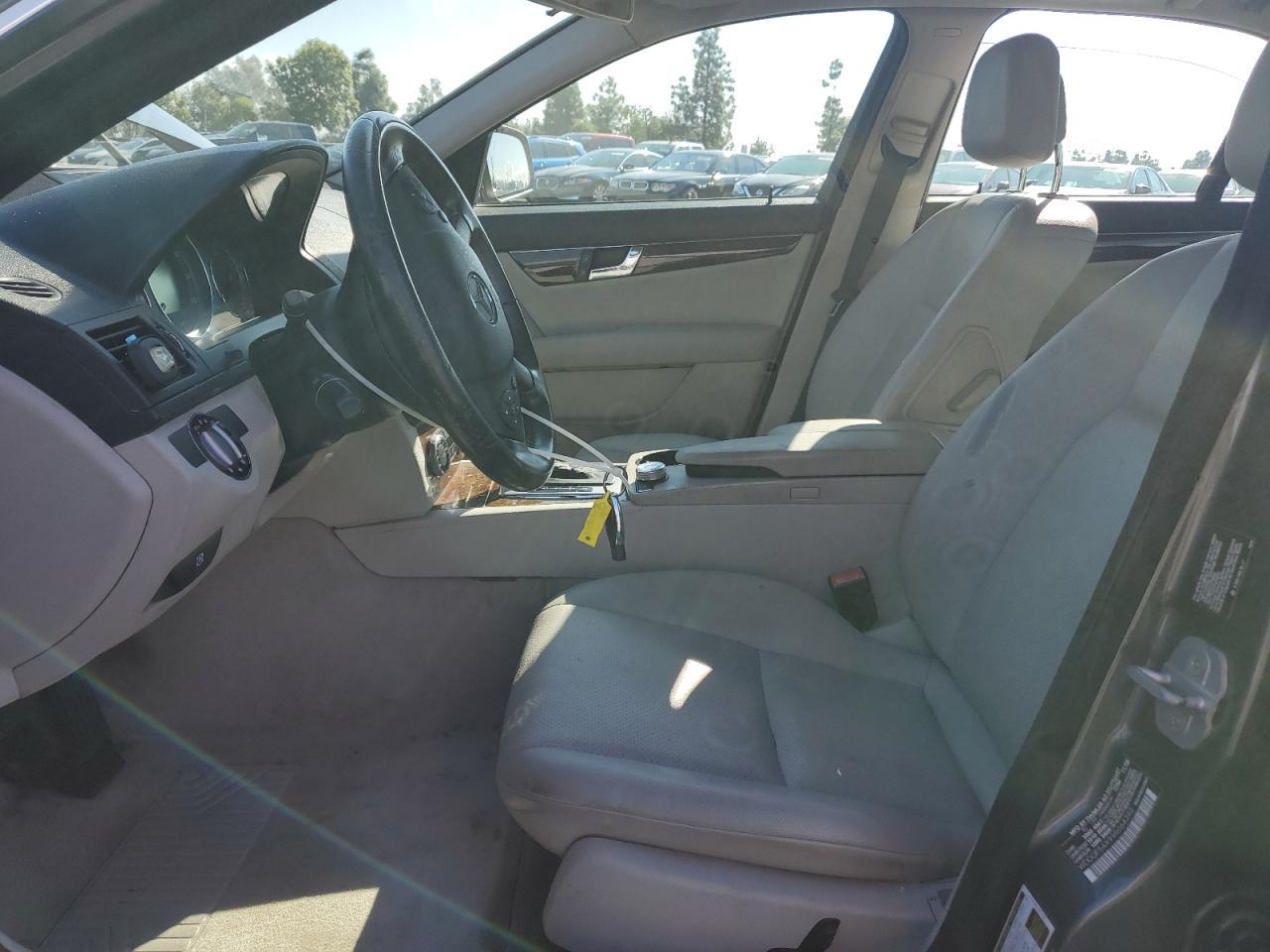 2009 Mercedes-Benz C 300 - Image 7