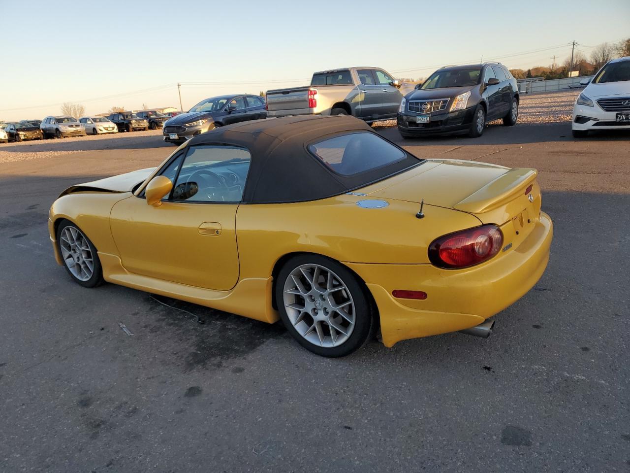2002 Mazda Mx-5 Miata Base - Фото 2