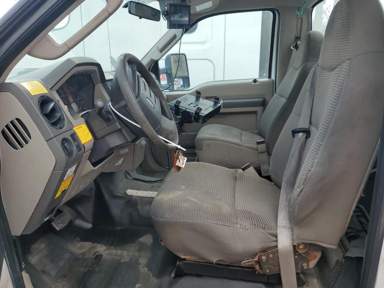 2008 Ford F450 Super Duty Bucket Truck - Image 7
