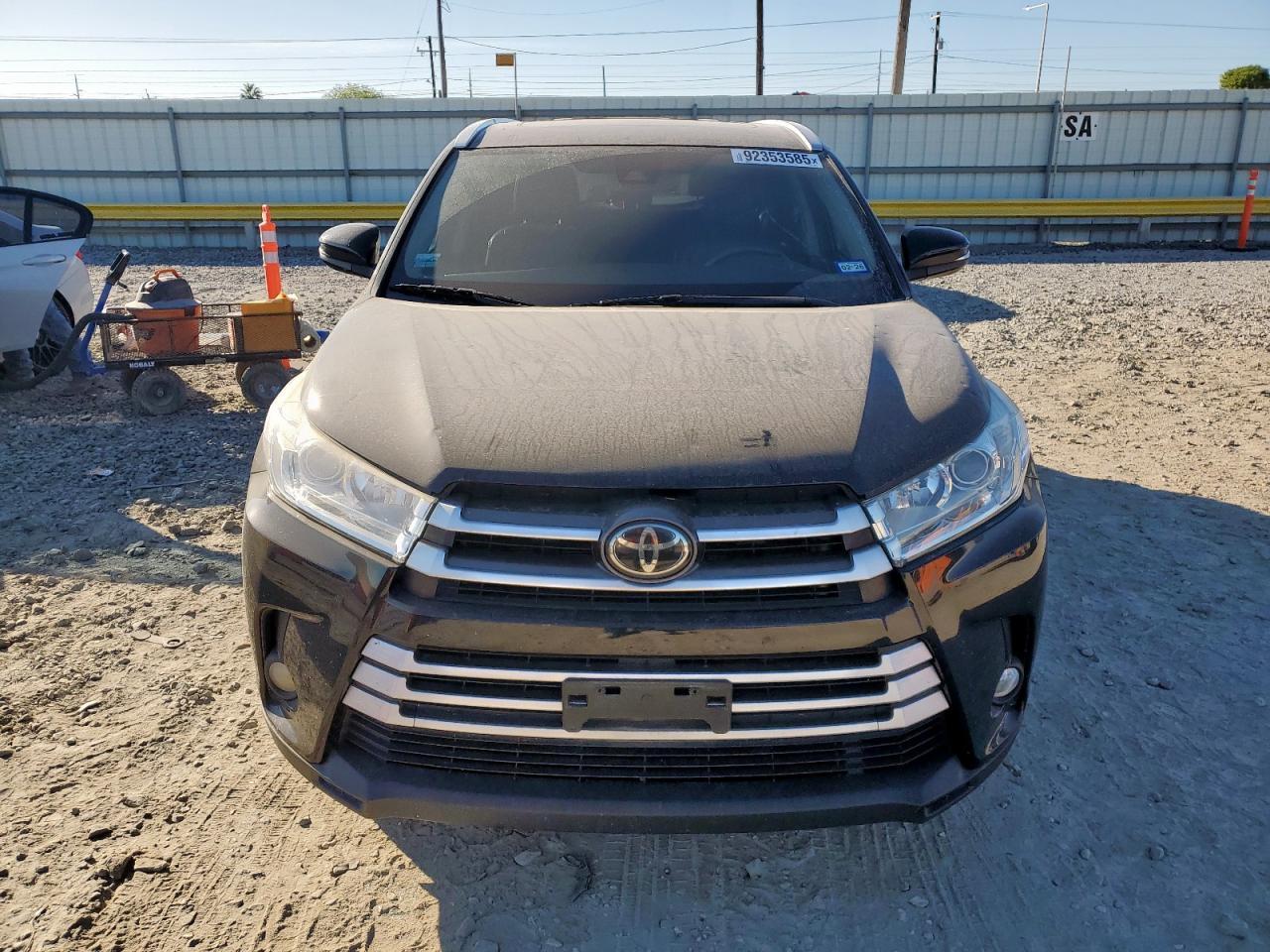 2019 Toyota Highlander Se - Фото 5