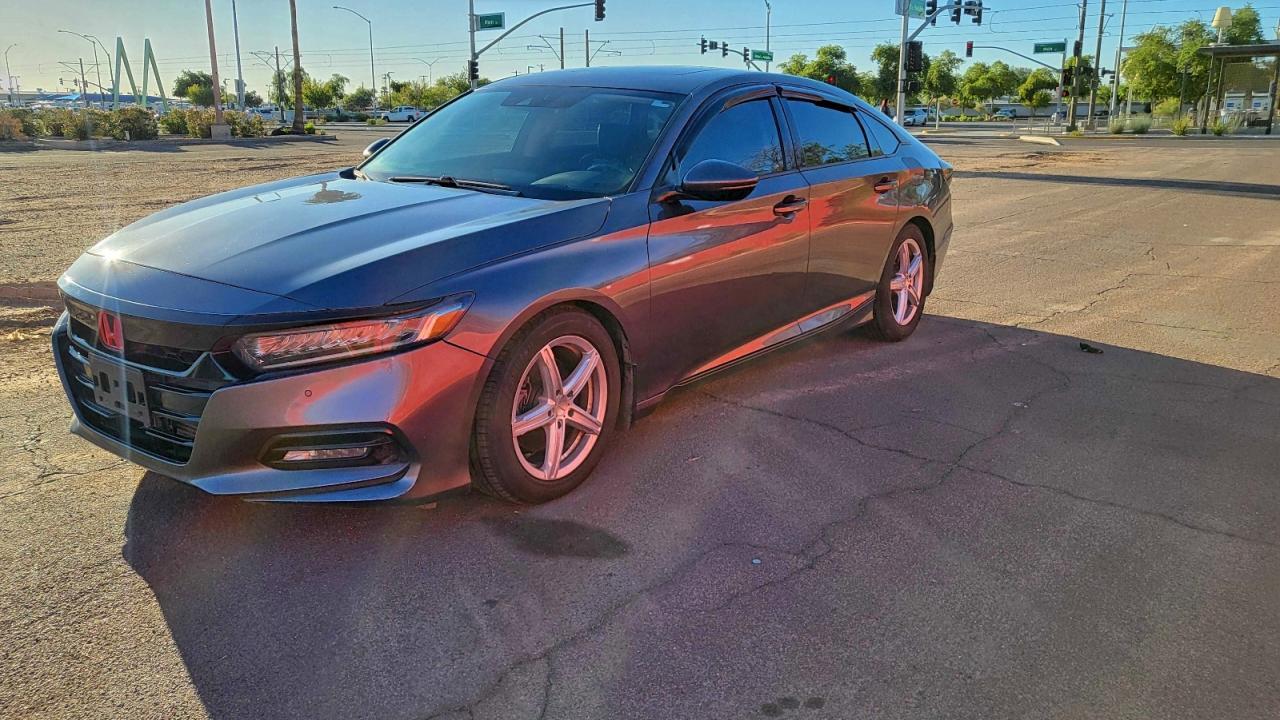 2018 Honda Accord Touring - Image 2