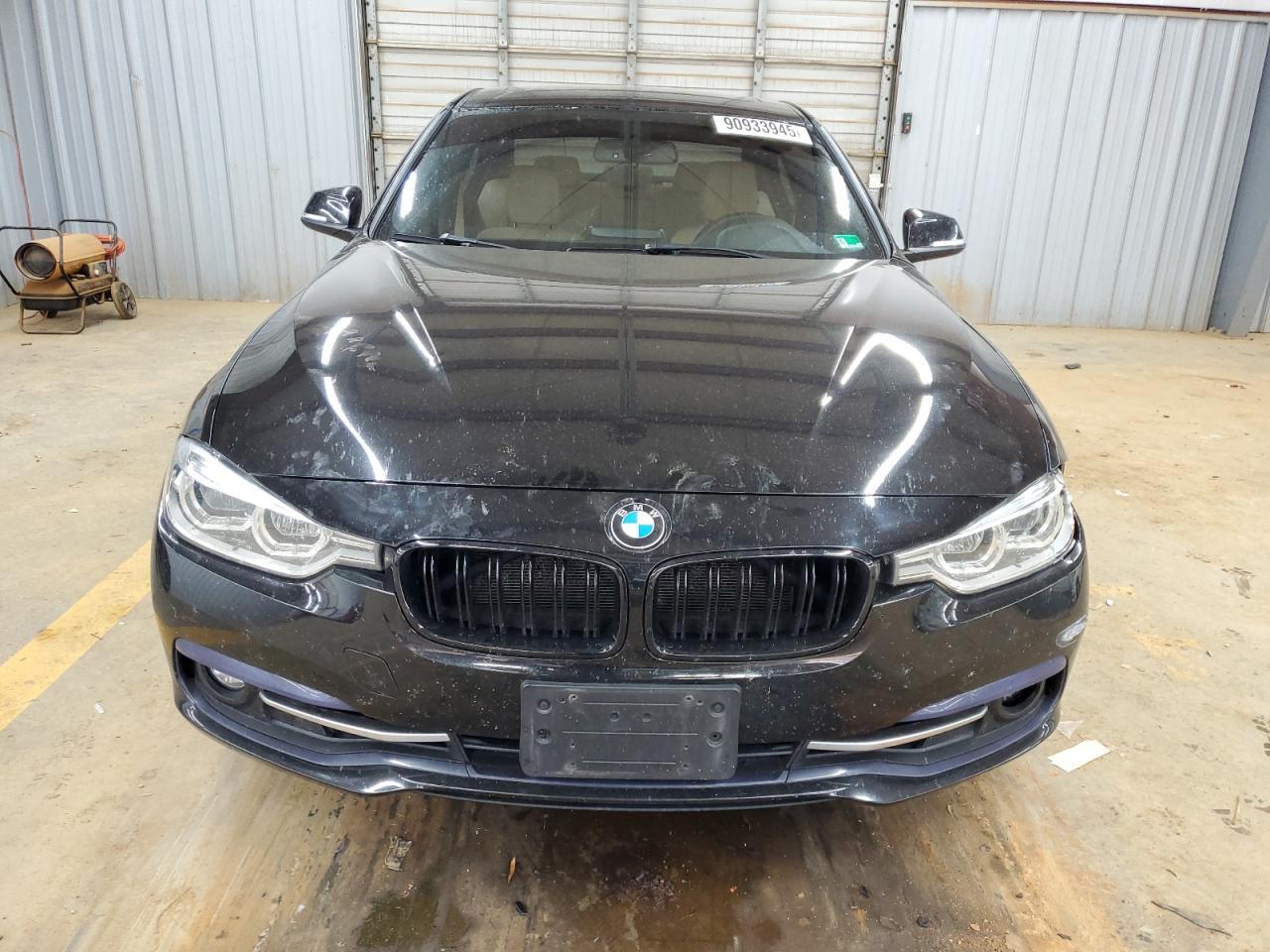 2018 BMW 330 Xi - Image 5