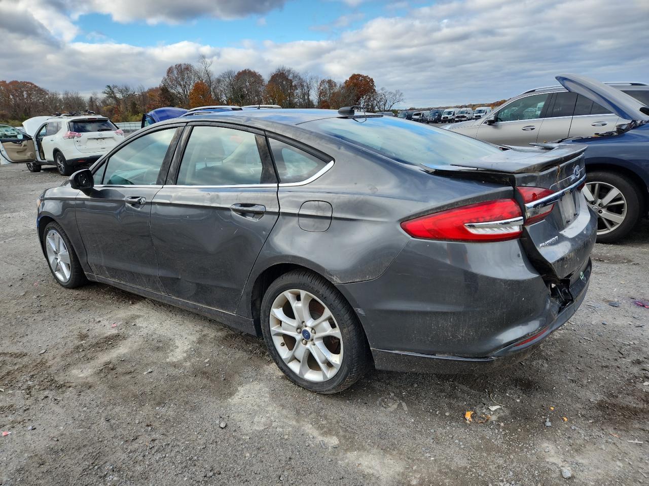 2017 Ford Fusion S - Фото 2