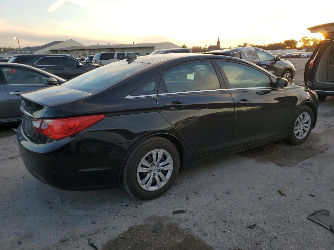 2012 Hyundai Sonata Gls - Image 3