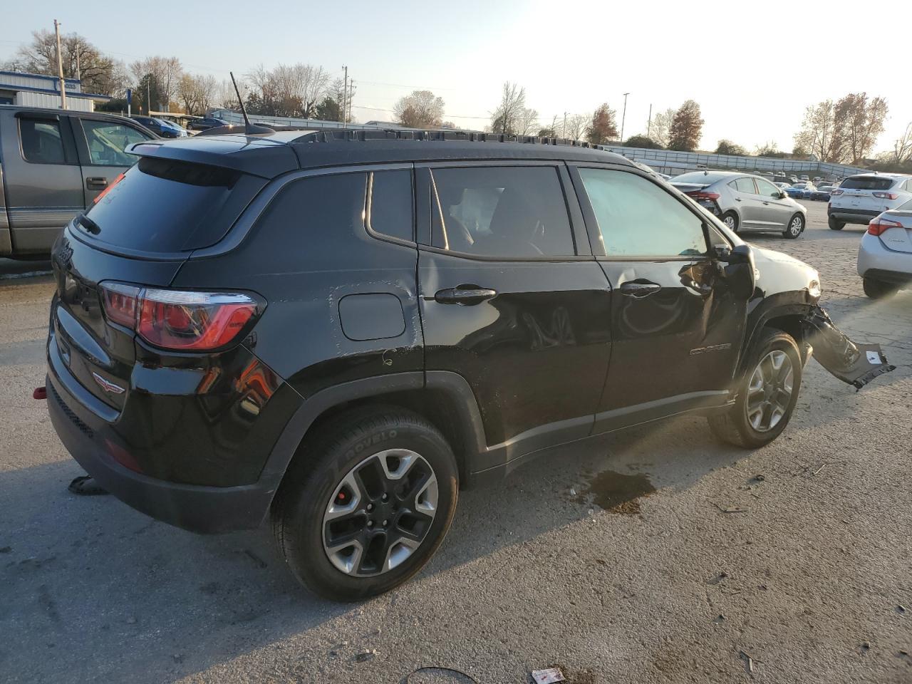 2018 Jeep Compass Trailhawk - Фото 3