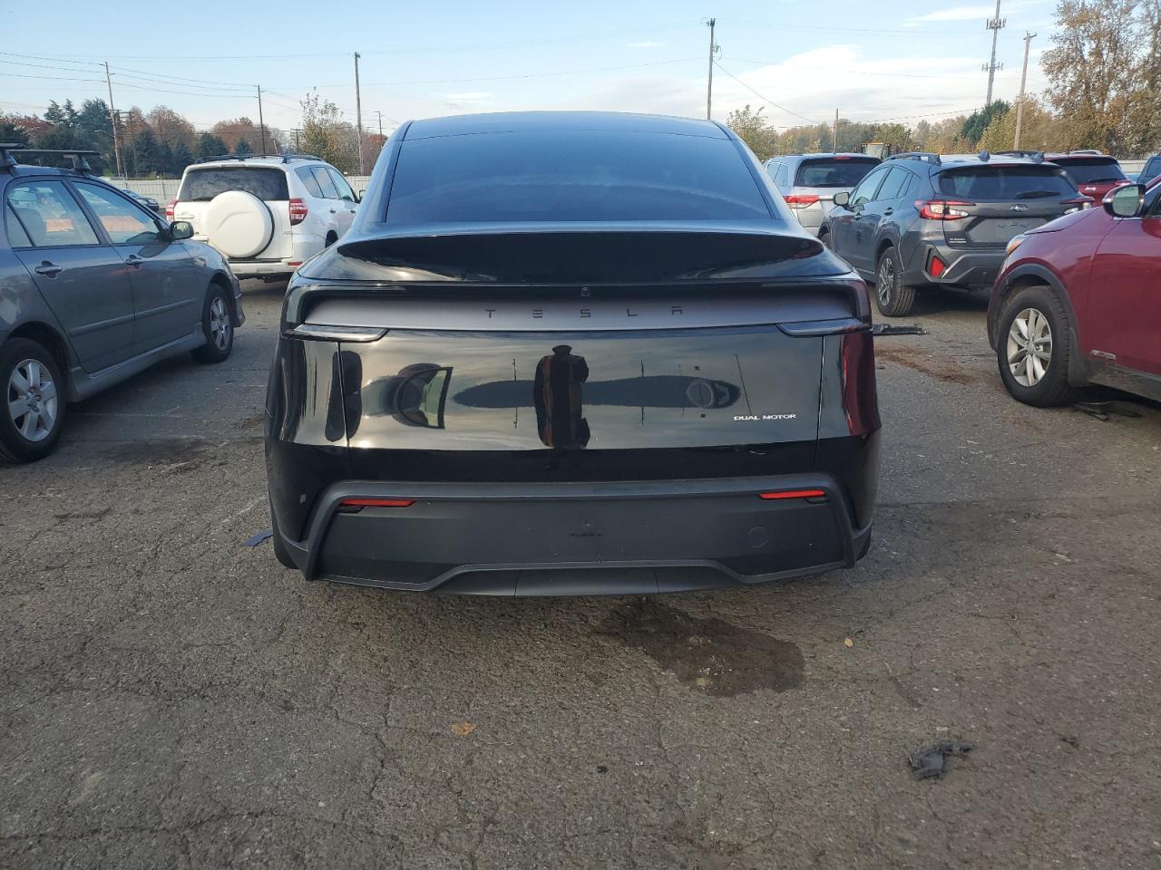 2026 Tesla Model Y - Фото 6