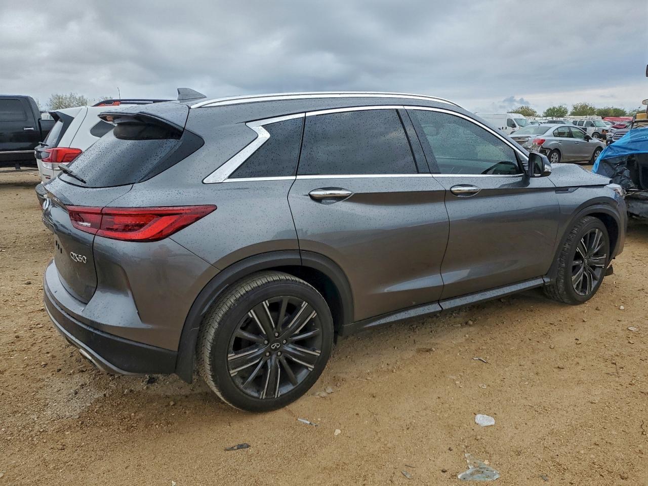 2022 Infiniti Qx50 Luxe - Image 3