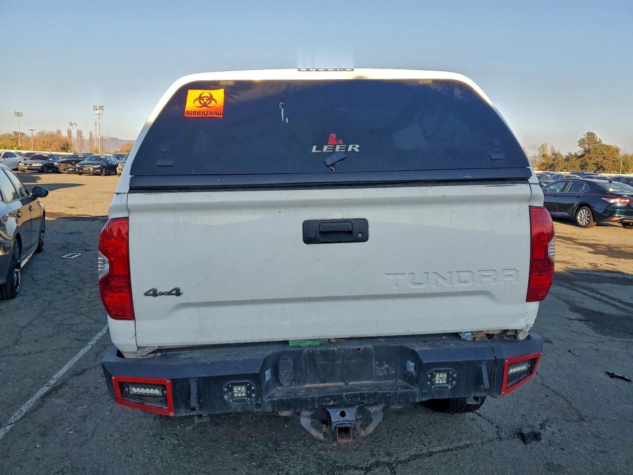 2017 Toyota Tundra Double Cab Sr - Image 6