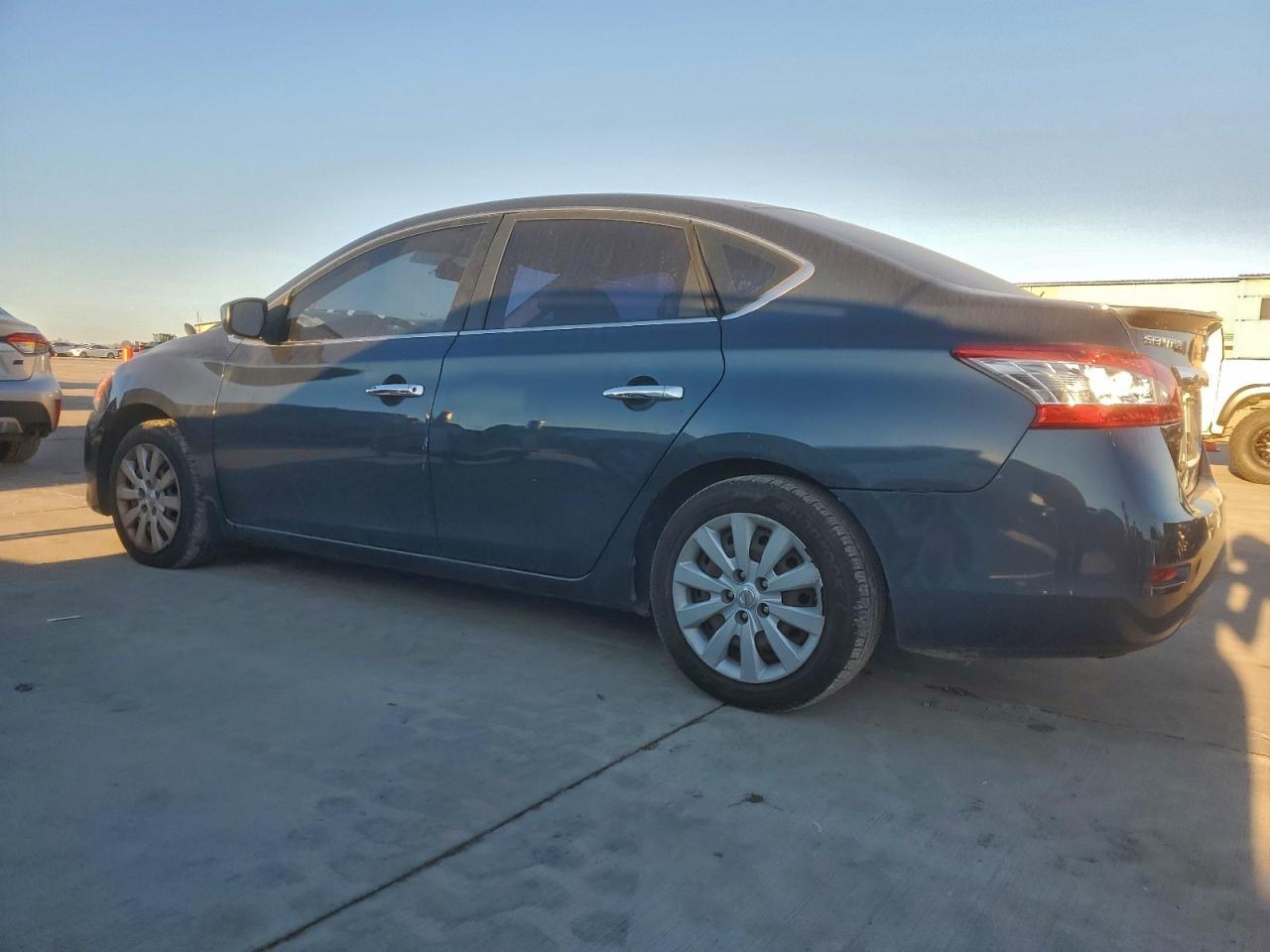2013 Nissan Sentra S - Фото 2
