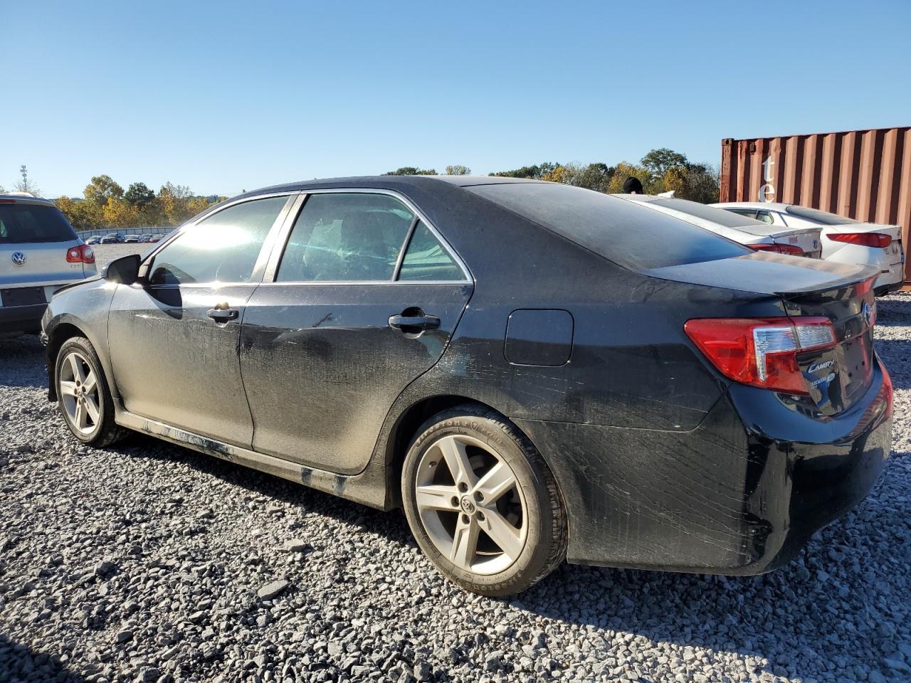 2014 Toyota Camry L - Фото 2
