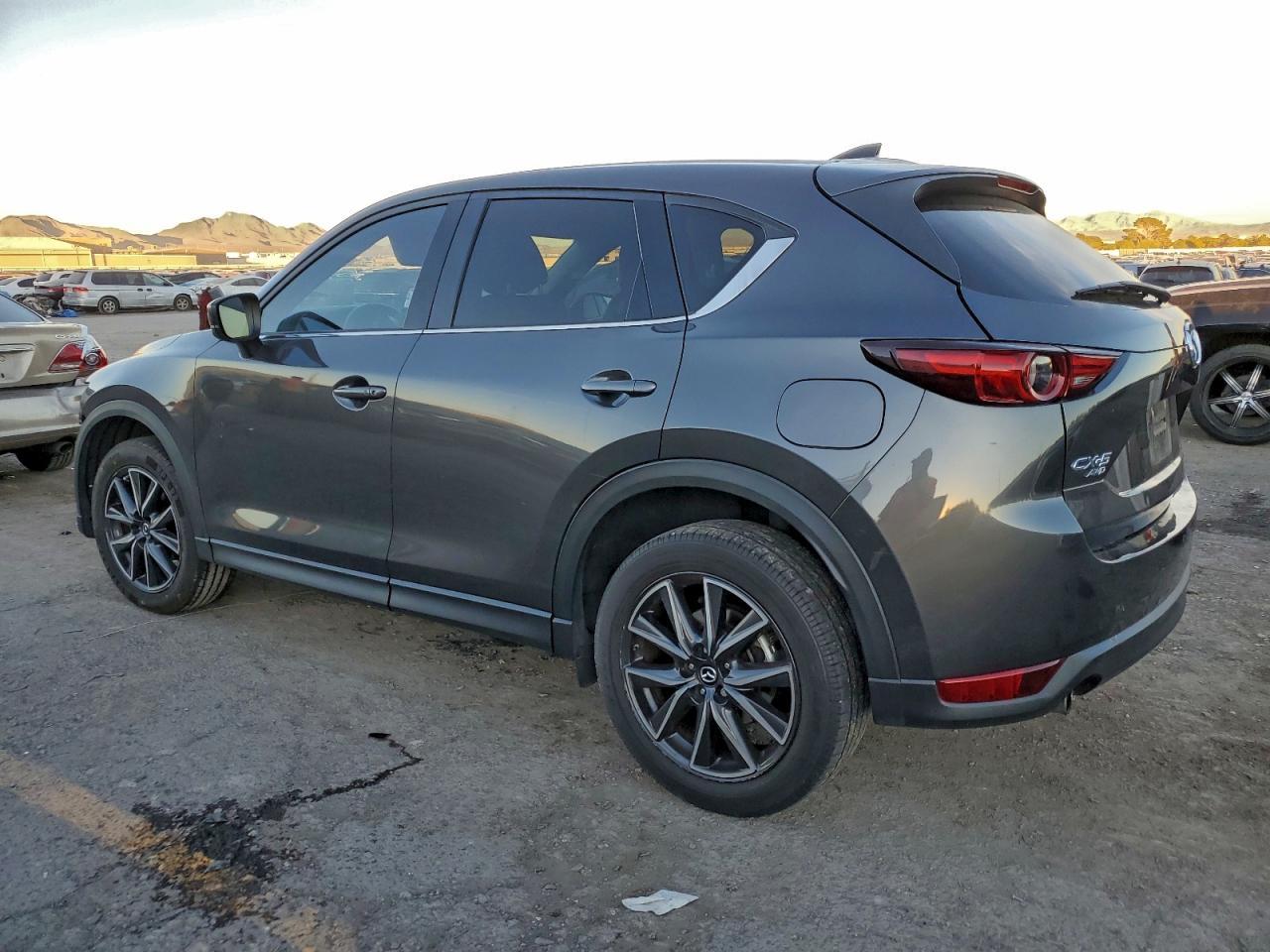 2017 Mazda Cx-5 Grand Touring - Фото 2