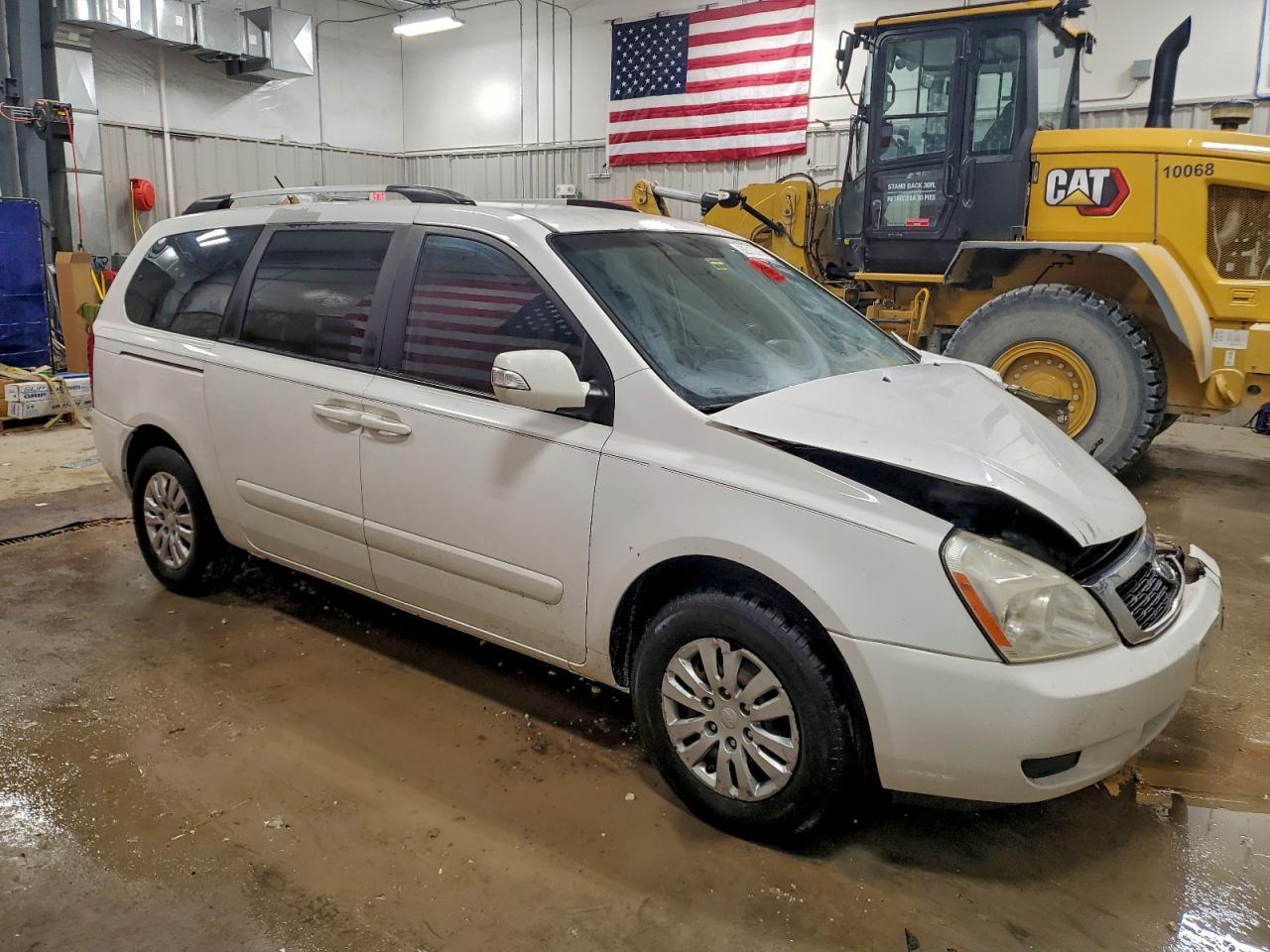 2011 Kia Sedona Lx - Image 4