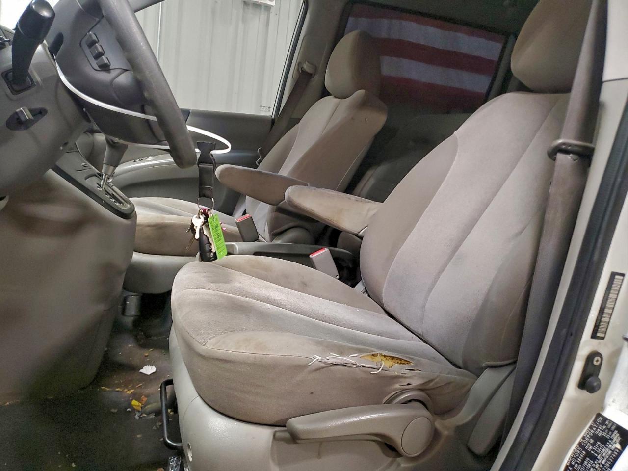 2011 Kia Sedona Lx - Image 7