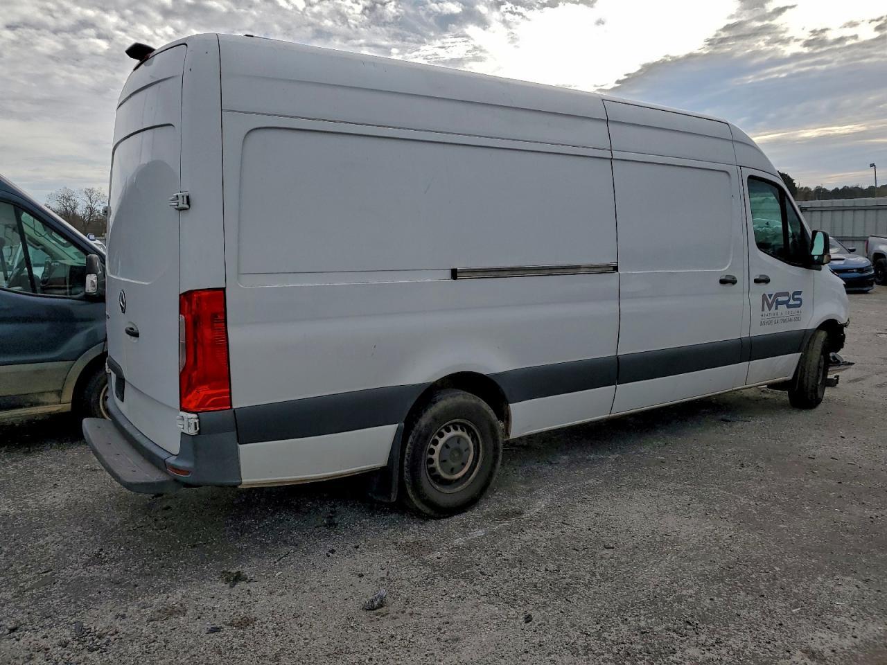 2021 Mercedes Benz Sprinter 2 Utility / Service Van - Image 3