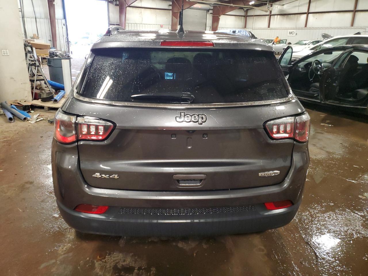 2021 Jeep Compass Latitude - Фото 6