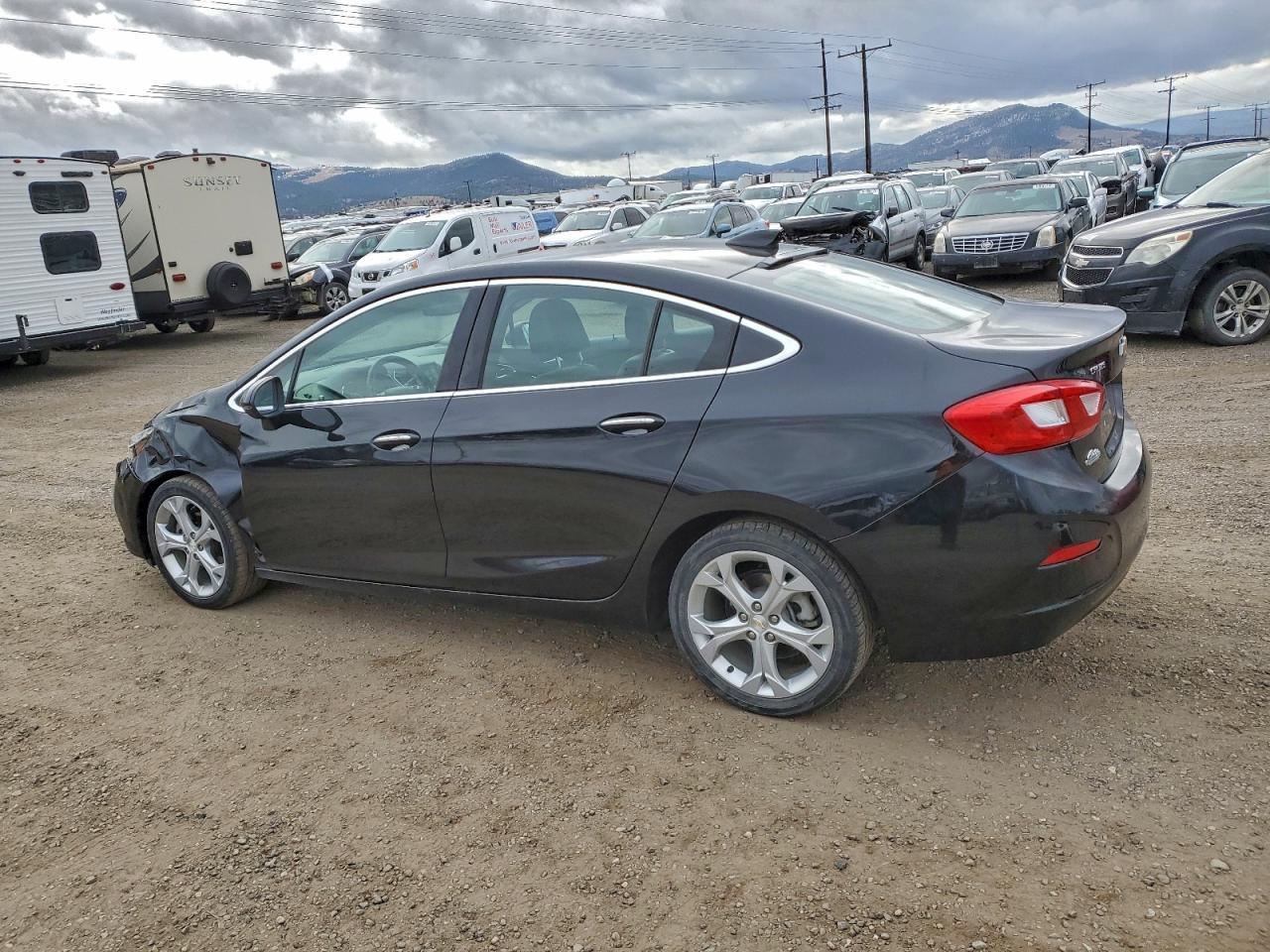 2017 Chevrolet Cruze Premier - Фото 2