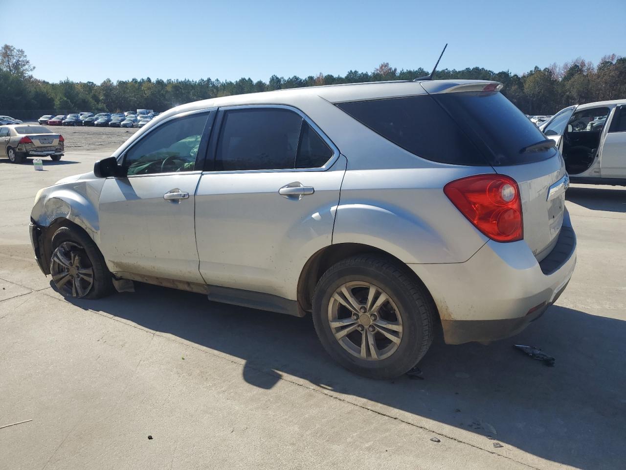2014 Chevrolet Equinox Ls - Image 2