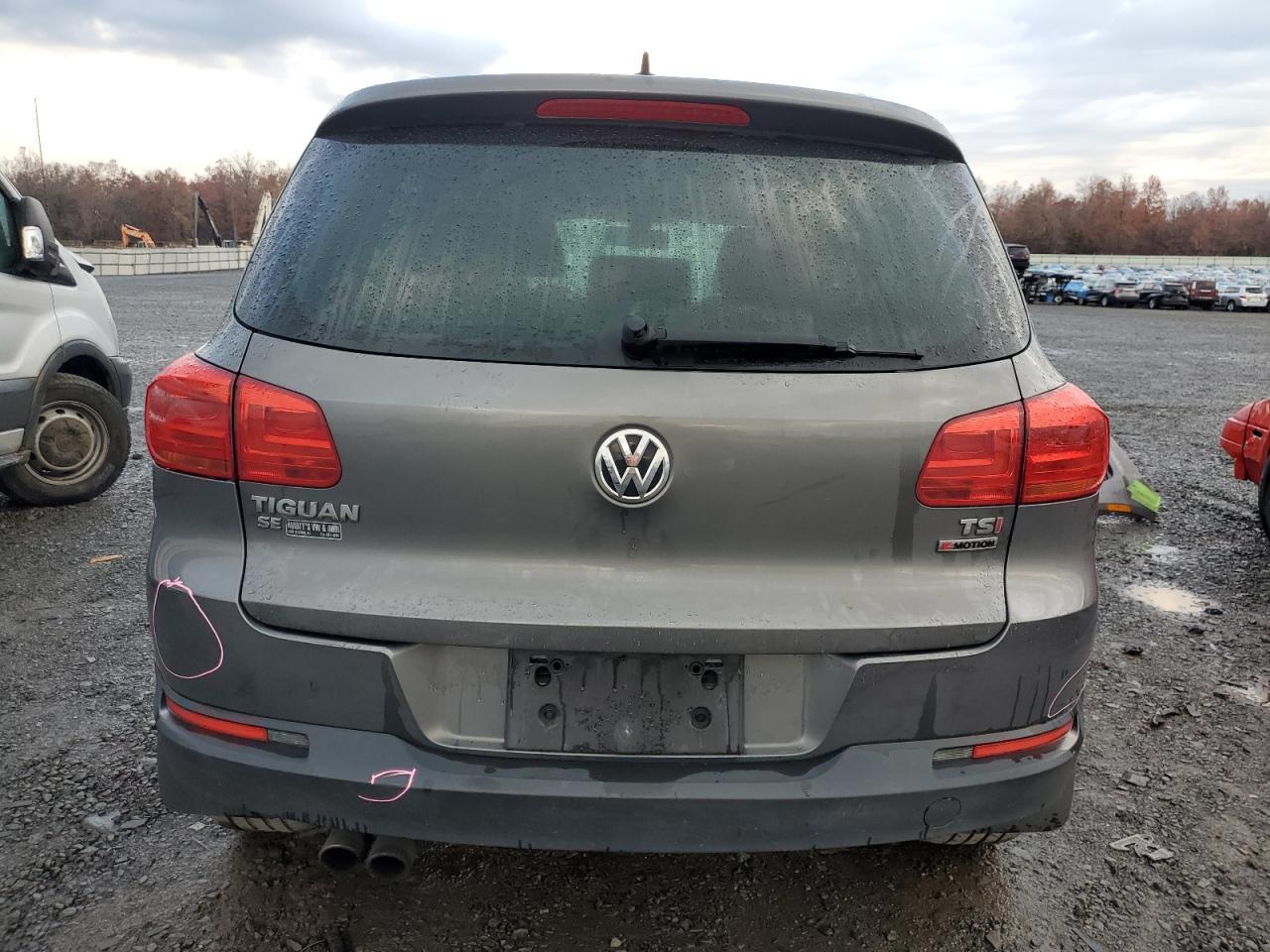 2016 Volkswagen Tiguan S - Фото 6