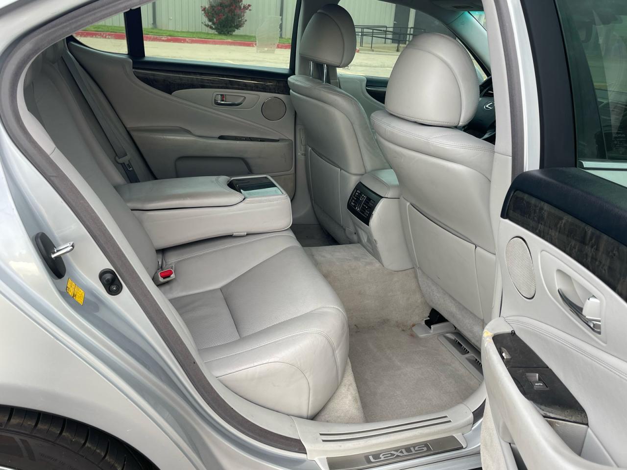 2010 Lexus Ls 460 - Image 6