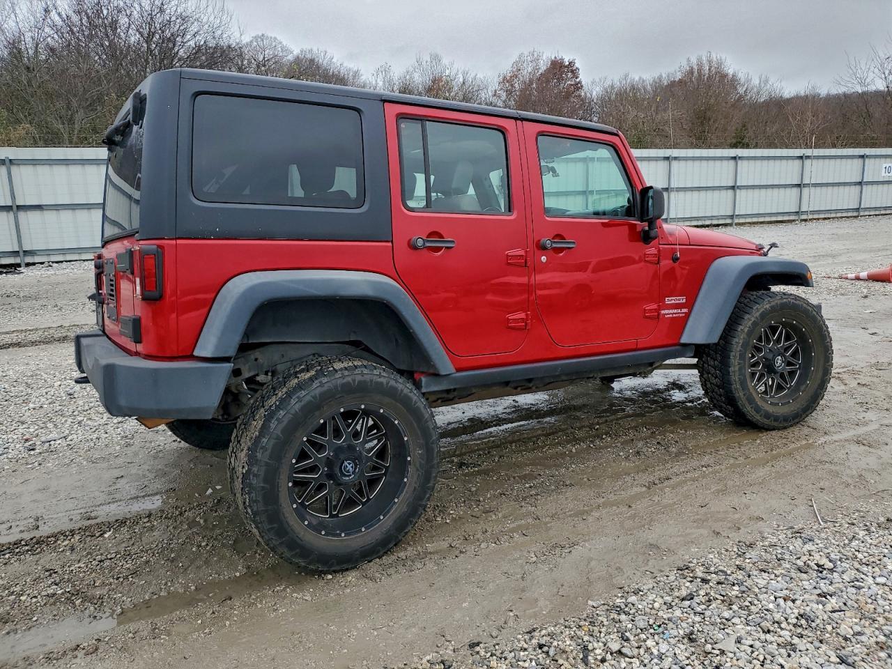 2010 Jeep Wrangler Unlimited Sport - Фото 3