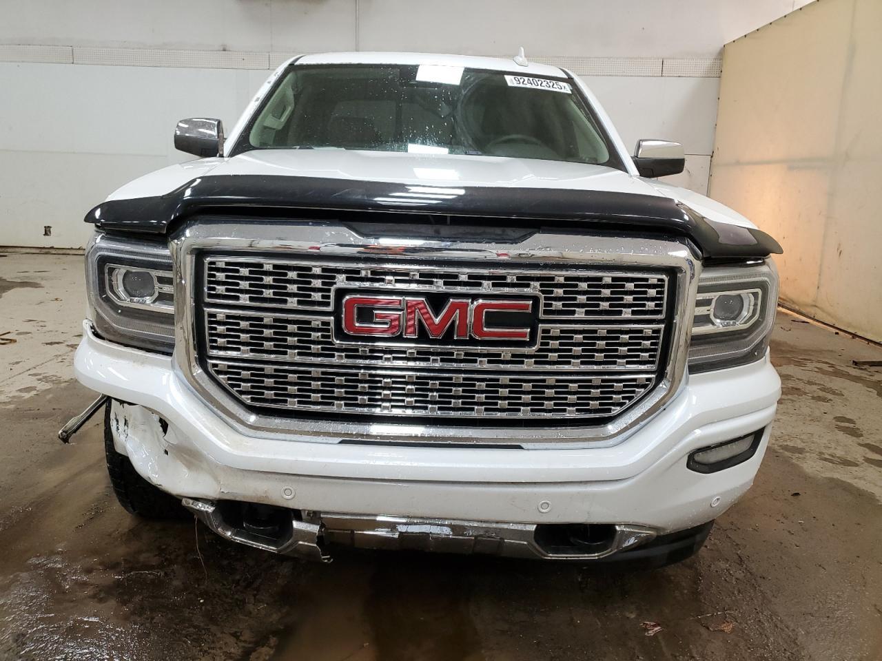 2017 GMC Sierra K1500 Denali - Image 5