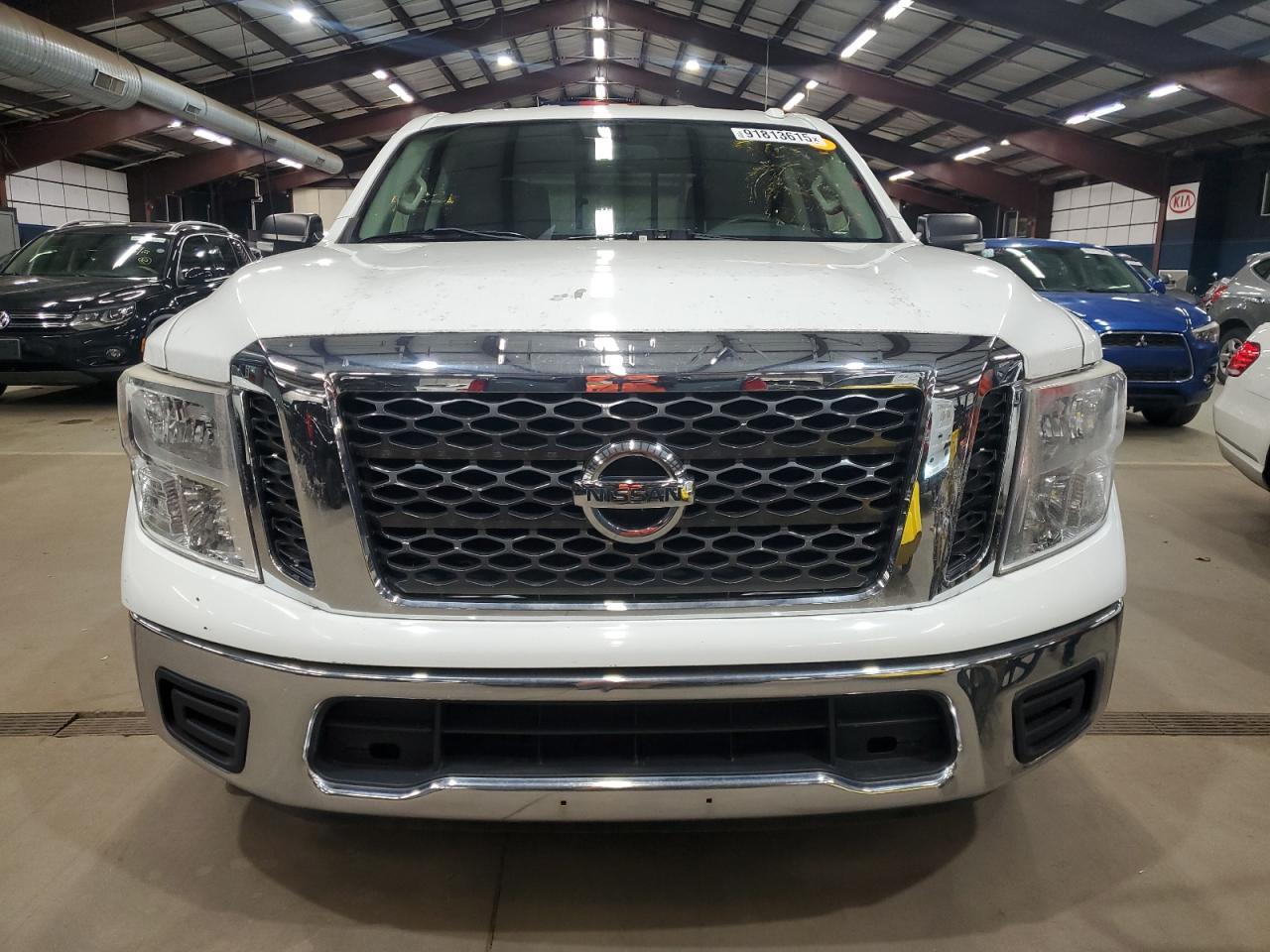 2017 Nissan Titan S - Фото 5