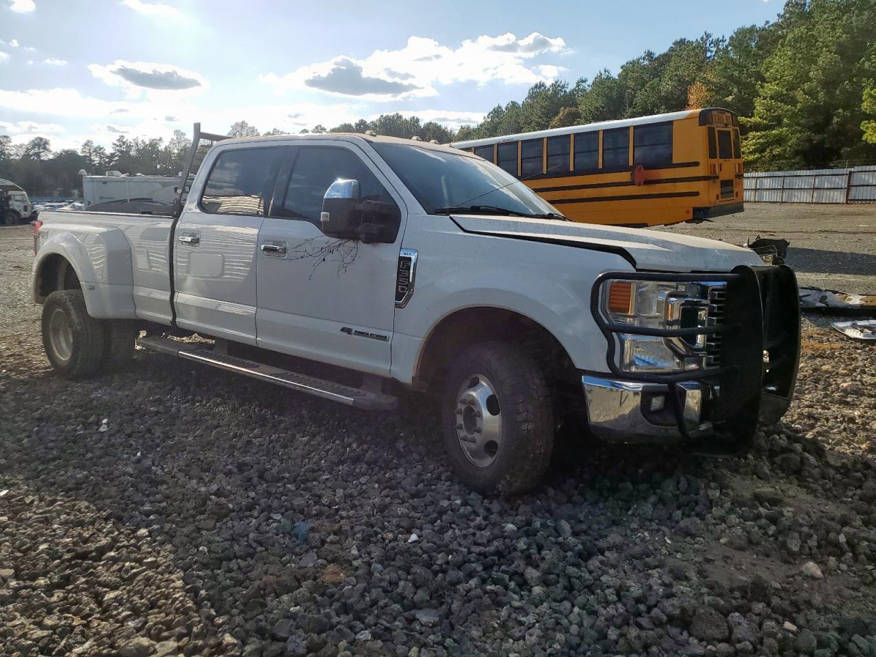 2021 Ford F350 Super Duty - Фото 4