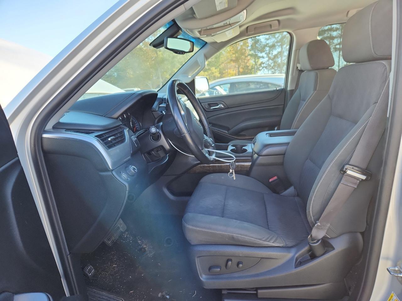 2015 Chevrolet Suburban C1500 Ls - Image 7