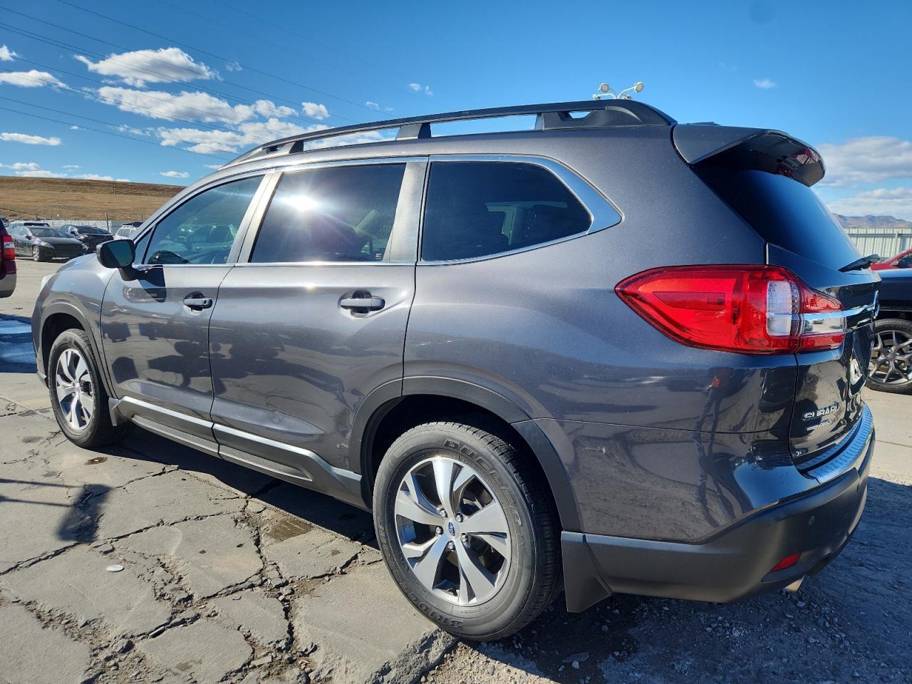 2019 Subaru Ascent Premium - Фото 2