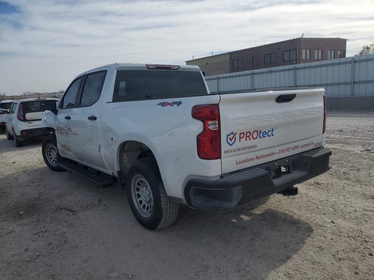 2025 Chevrolet Silverado K1500 - Фото 2